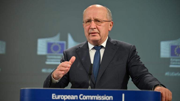 Ευρωπαίος Επίτροπος για την Άμυνα: «Τέλος το ΝΑΤΟ» αν οι ΗΠΑ καταλάβουν τη Γροιλανδία με τη βία