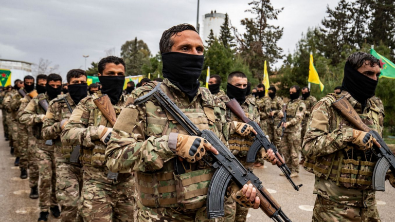 Τούρκος υπουργός Άμυνας: Ζητά από τις κουρδικές ένοπλες ομάδες στη Συρία να καταθέσουν τα όπλα