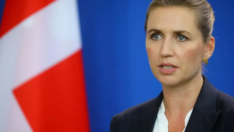 Φρεντέρικσεν: «Ο Ρούτε δεν μπορεί να διαπραγματεύεται για τη Γροιλανδία»