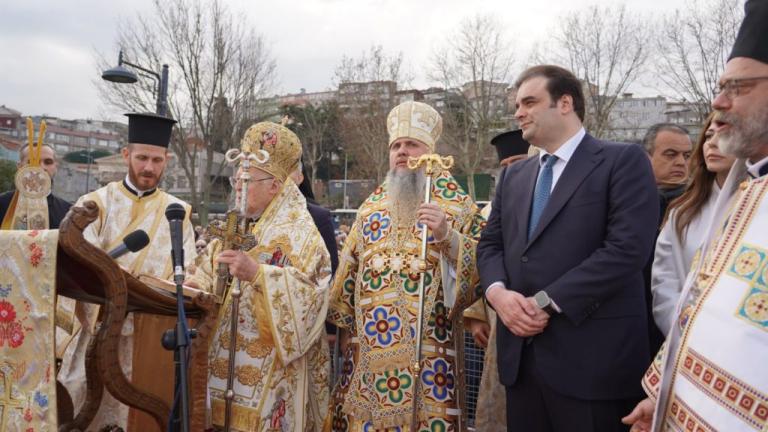 Πιερρακάκης: Δημιουργία 600 οργανικών θέσεων κληρικών σε ελληνορθόδοξες κοινότητες
