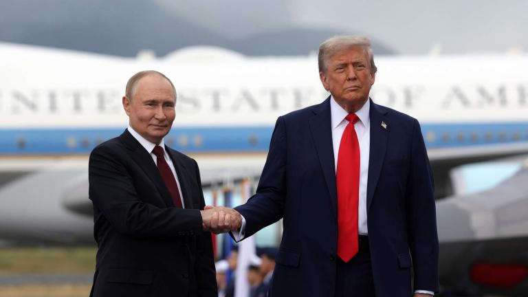 Μόσχα: Αν ο Τραμπ επαναφέρει το Δόγμα Μονρόε στο δυτικό ημισφαίρο, έχει και η Ρωσία δικαίωμα στη δική της «σφαίρα επιρροής»