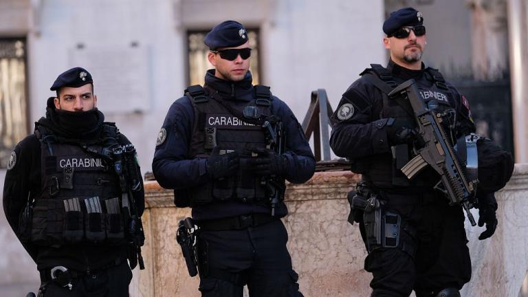 ιταλικη αστυνομια