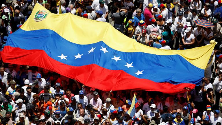 Αντιδράσεις ΚΚΕ, ΣΥΡΙΖΑ και Νέας Αριστεράς για τις εξελίξεις στη Βενεζουέλα