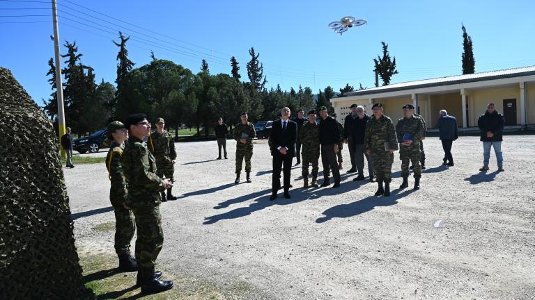 κεν αυλωνα νικος δενδιας