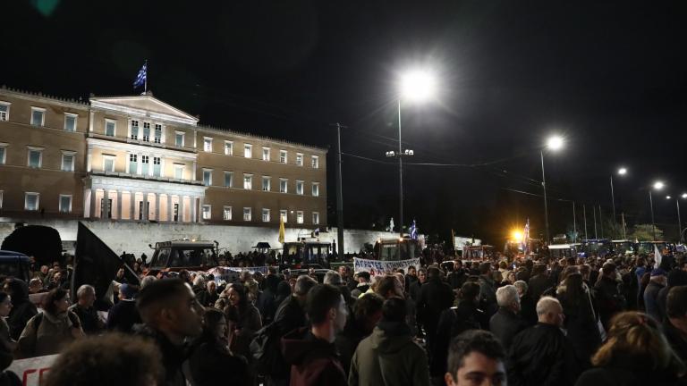 αγροτες συνταγμα