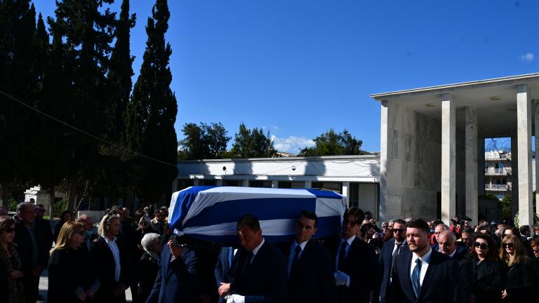 κηδεια μπενακη