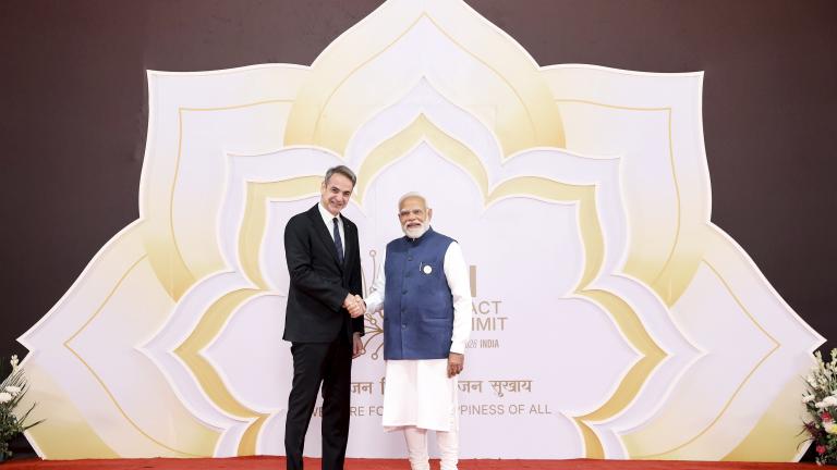 μητσοτακης και μοντι