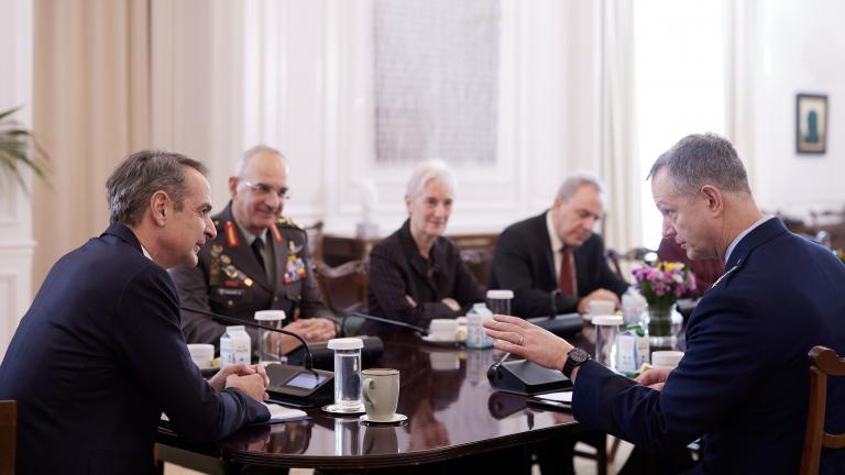 μητσοτακης και ανωτατος διοικητης νατο