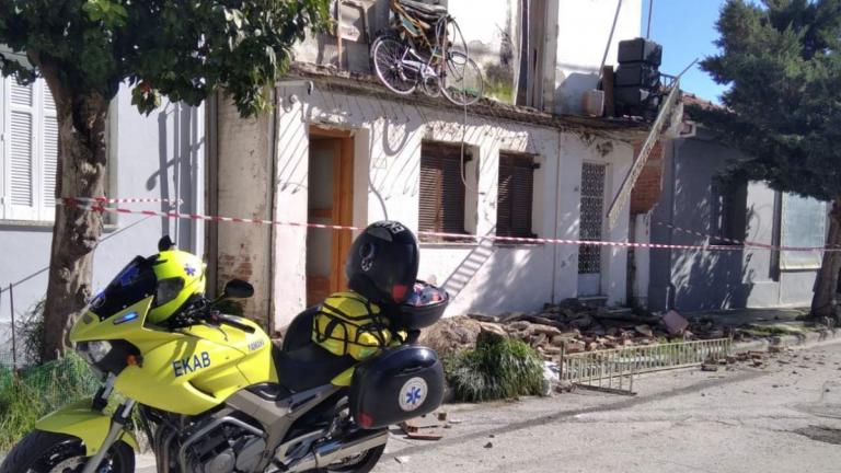 βολος πτωση μπαλκονιου