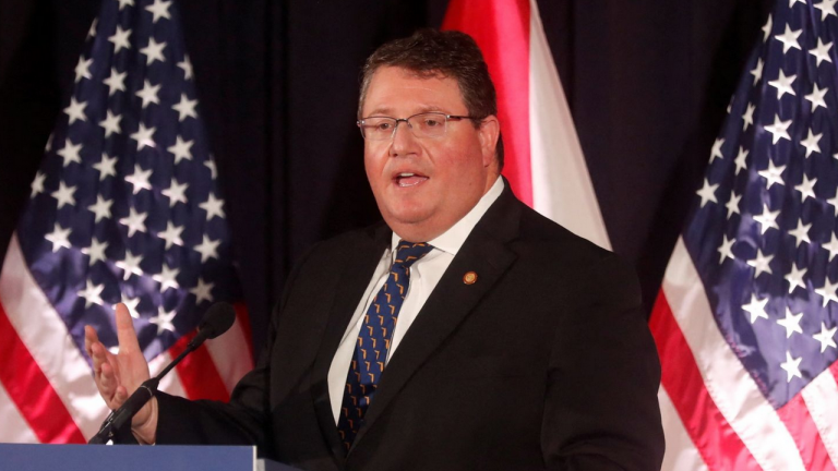 Ρατσιστικό παραλήρημα Ρεπουμπλικάνου βουλευτή: Έγραψε ότι προτιμά «σκύλους από μουσουλμάνους»