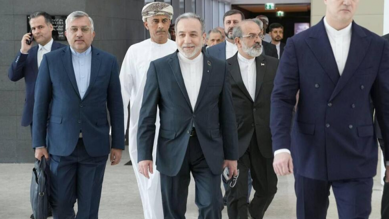 Ιράν-ΗΠΑ: Ολοκληρώθηκε το πρώτο στάδιο των έμμεσων συνομιλιών στο Ομάν - «Θετική η πορεία των συνομιλιών»