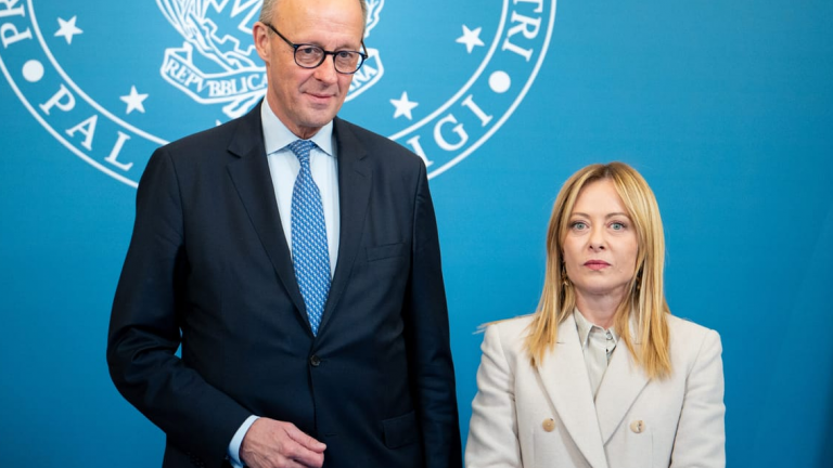 Μελόνι: «Δεν συμμερίζομαι τις κριτικές του Μερτς στην κουλτούρα του MAGA»