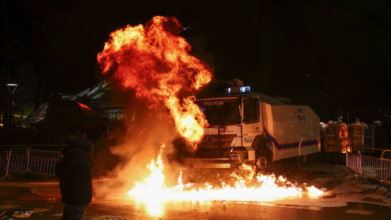 ΑΛβανία: Επεισόδια σε νέα αντικυβερνητική διαδήλωση στα Τίρανα