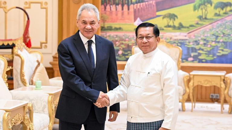 Sergei Shoigu and Myanmar's acting President Min Aung Hlaing.