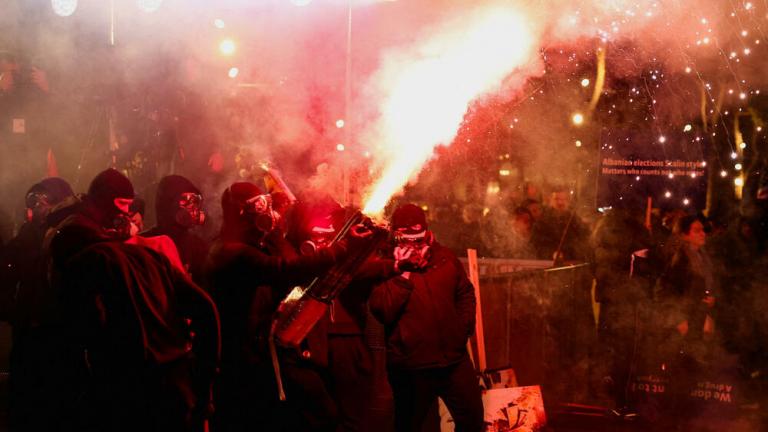 Αντικυβερνητικές διαδηλώσεις και επεισόδια στην Αλβανία: Τουλάχιστον 16 τραυματίες
