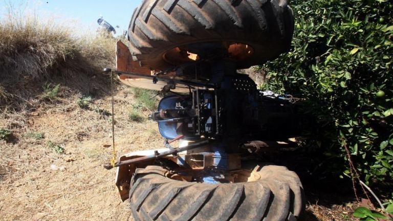 καταπλακωθηκε απο τρακτερ