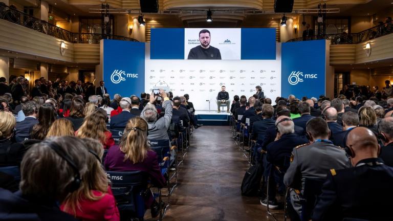 διασκεψη μοναχου