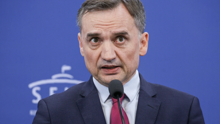 Πολωνία: Ένταλμα σύλληψης για τον πρώην υπουργό Δικαιοσύνης 