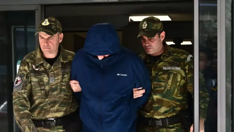 Προφυλακίστηκε ο 54χρονος σμήναρχος που εμπλέκεται σε κατασκοπεία – Έδωσε τρία ονόματα