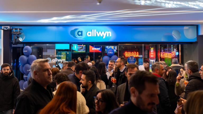 Πλήθος κόσμου βρέθηκε στα λαμπερά εγκαίνια του καταστήματος Allwyn στην Allwyn Arena