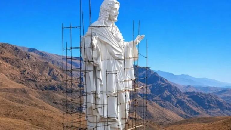 αγαλμα ιουσς χριστος