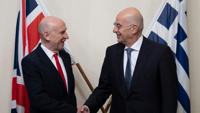 Ν. Δένδιας από το Λονδίνο: Δεν υπάρχει καμία πιθανότητα να στείλουμε σκάφος στα Στενά του Ορμούζ