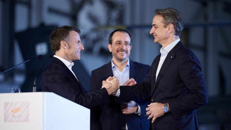 μητσοτακης, χριστοδουλιδης και μακρον