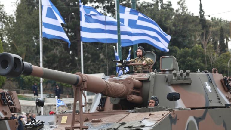 LIVE η στρατιωτική παρέλαση της 25ης Μαρτίου στην Αθήνα