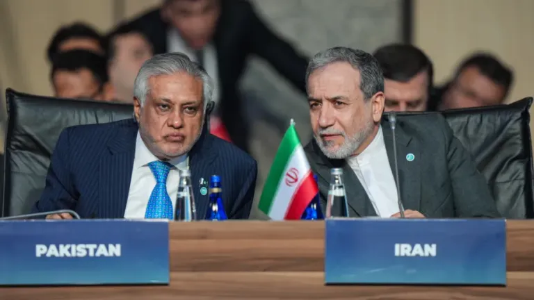 Στενά του Ορμούζ: Τέσσερις χώρες προτείνουν σχέδιο στα πρότυπα της Διώρυγας του Σουέζ - Στήριξη και από την Κίνα