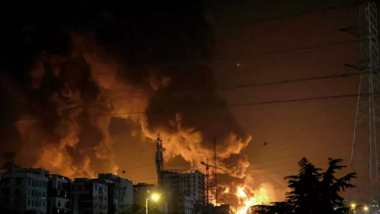 Ισραήλ: Οι IDF έπληξαν μεγάλο στρατιωτικό συγκρότημα στην Τεχεράνη - Πάνω από 250 βόμβες 