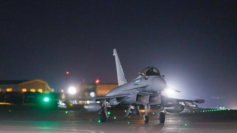 Κύπρος: Ήχησαν και πάλι οι σειρήνες στο Ακρωτήρι — Μήνυμα στους κατοίκους για «απειλή σε εξέλιξη»