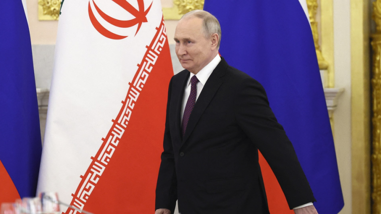 Washington Post: Η Μόσχα παρέχει στο Ιράν πληροφορίες για το χτύπημα αμερικανικών στόχων