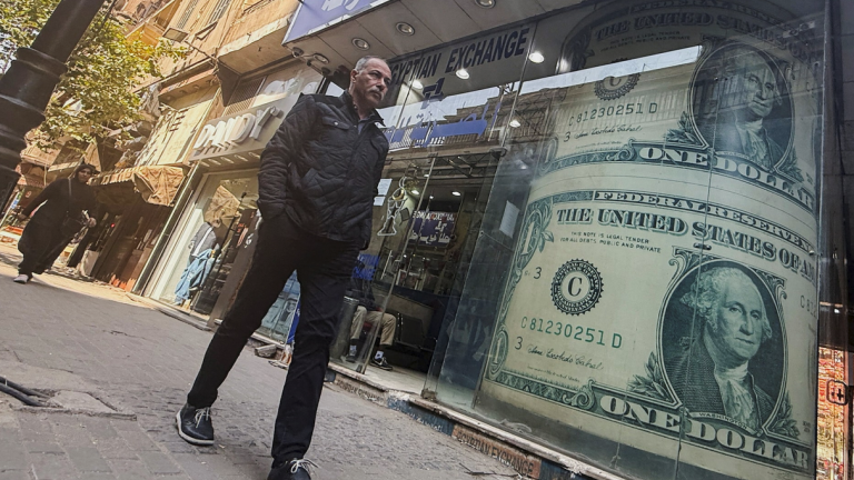 Politico: Οι επιπτώσεις του πολέμου στο Ιράν εξαπλώνονται σε ολόκληρη την παγκόσμια οικονομία