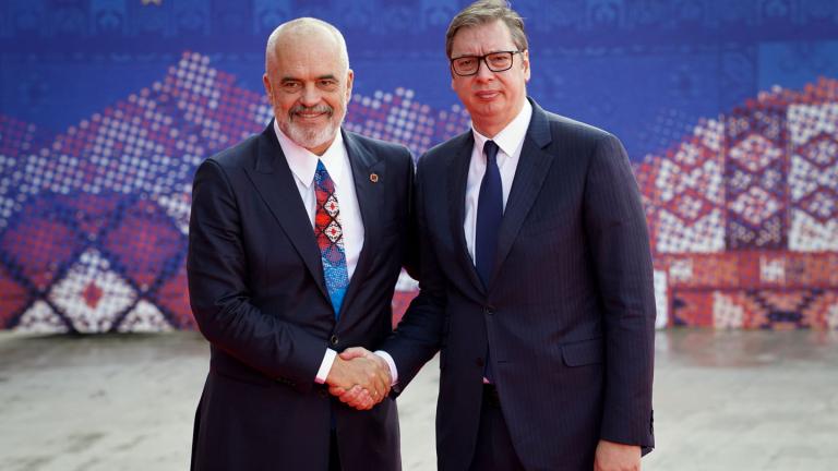 Σερβία και Αλβανία προτείνουν σταδιακή ένταξη στην ΕΕ χωρίς δικαίωμα βέτο — Κοινό άρθρο Ράμα και Βούτσιτς