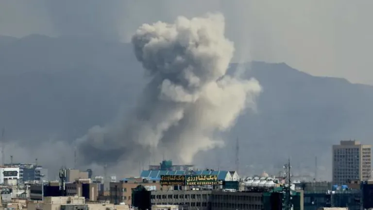 Ισραήλ: Πλήγματα σε εγκαταστάσεις παραγωγής πυραύλων κρουζ στην Τεχεράνη