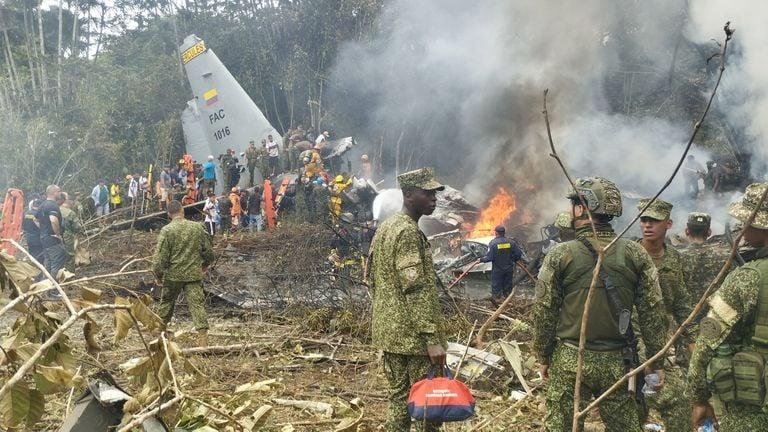 Κολομβία: Τουλάχιστον 66 νεκροί σε συντριβή στρατιωτικού αεροσκάφους