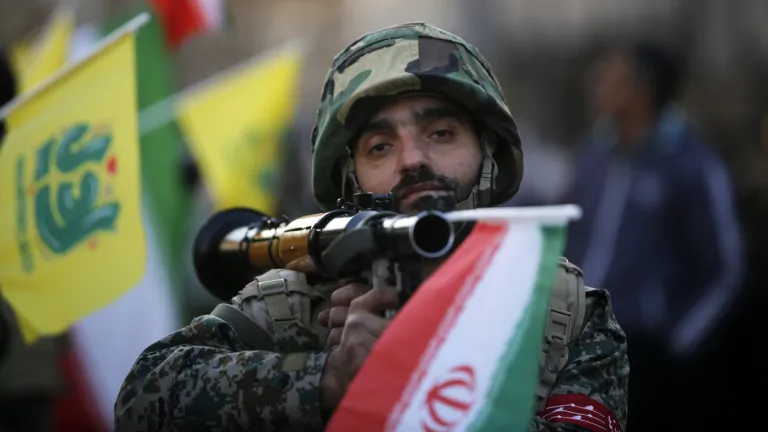 Washington Post: Γιατί το Ιράν δεν υποχωρεί, παρά τις απειλές Τραμπ και τις μεγάλες απώλειες