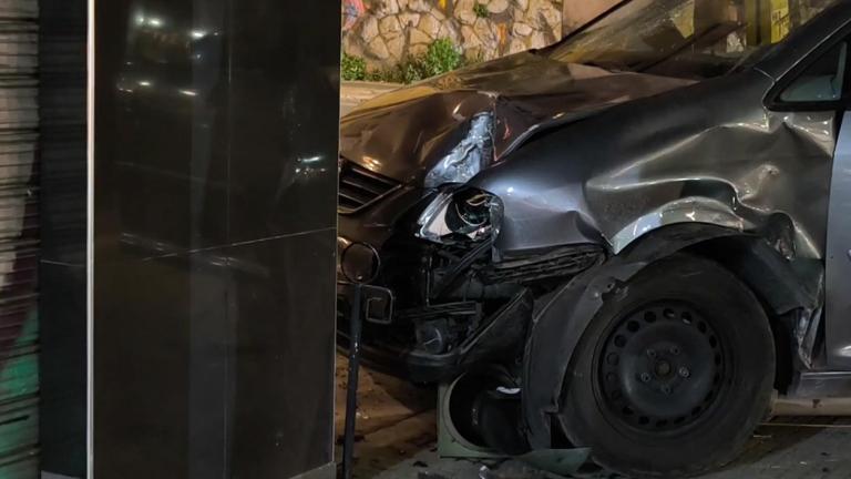 αυτοκινητο εξαρχεια