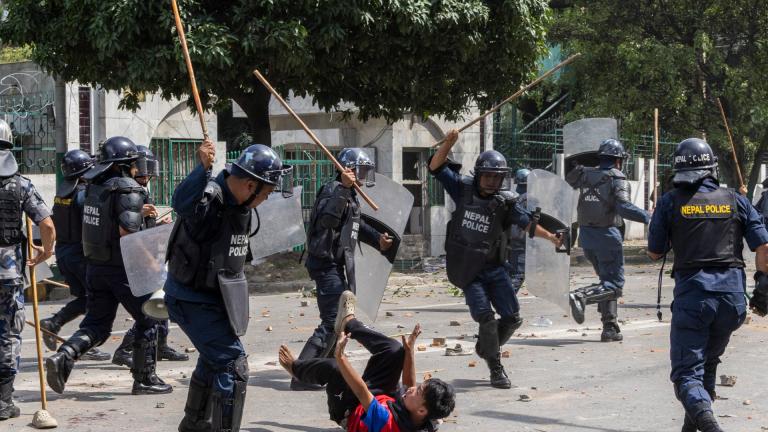 Νεπάλ: Συνελήφθη ο πρώην πρωθυπουργός Όλι για την αιματηρή καταστολή διαδηλώσεων
