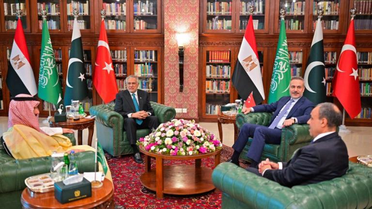 Το Ισλαμαμπάντ «κλειδώνει» τις διαπραγματεύσεις: Κρίσιμη σύνοδος για την ειρήνη μεταξύ ΗΠΑ και Ιράν