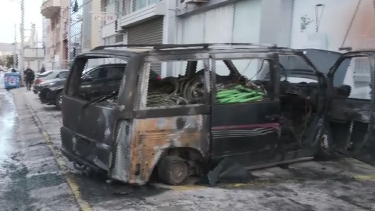 Φωτιά σε επαγγελματικό όχημα στο Περιστέρι: Εξετάζεται το ενδεχόμενο εμπρησμού