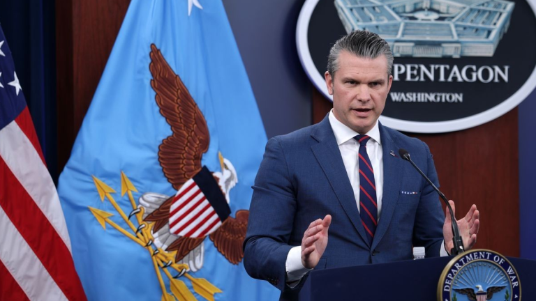 Και ο Πιτ Χέγκσεθ κατά συμμάχων: «Πού είναι το ισχυρό Βασιλικό Ναυτικό;»