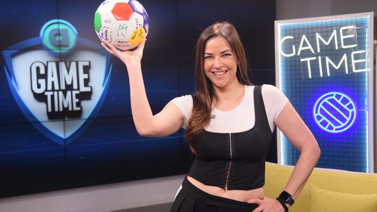 Η Χρύσπα κάνει show στο Allwyn Game Time με μπαγλαμά και νότες  