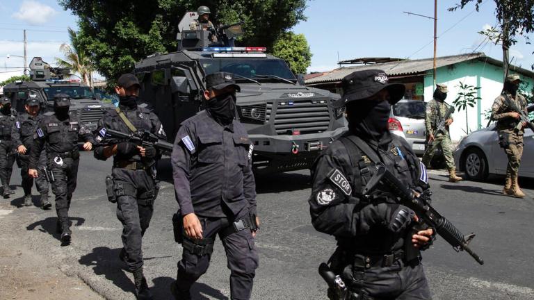 el salvador POLICE