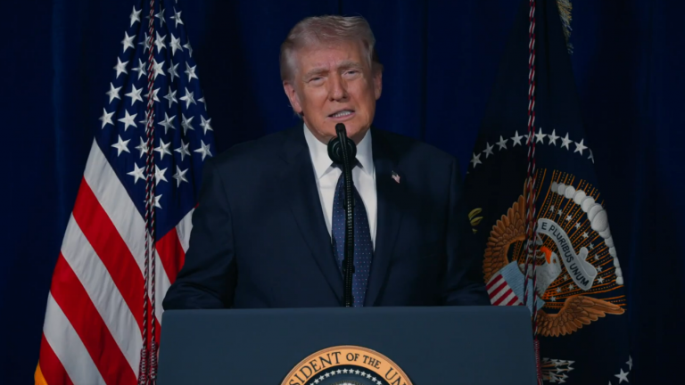 WSJ: Ο Τραμπ άφησε ανοιχτό το ενδεχόμενο στήριξης ένοπλων ομάδων για να ανατρέψουν το ιρανικό καθεστώς