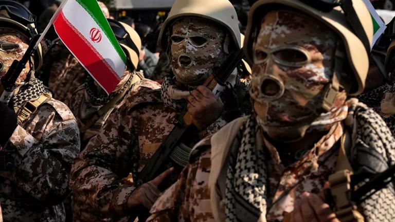 φρουροι της επαναστασης