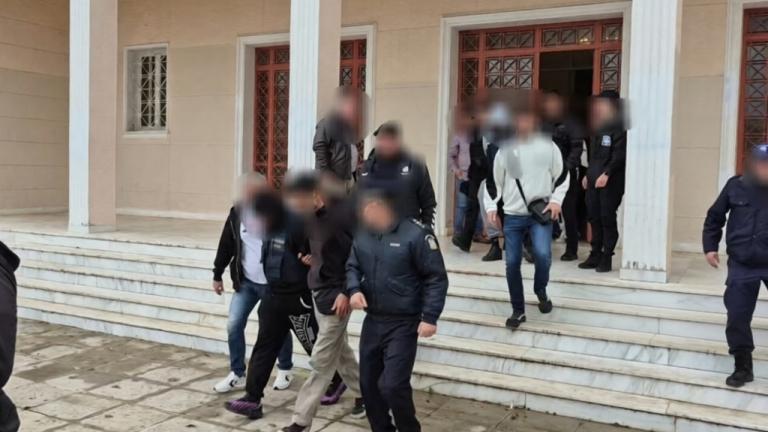 κατηγορουμενοι για την 19χρονη στο αργοστολι