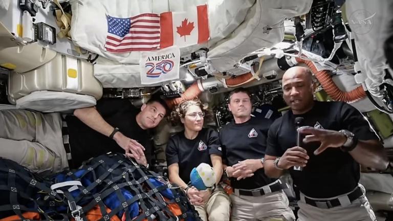 Τραμπ προς πλήρωμα Artemis II: «Γράψατε ιστορία – είστε σύγχρονοι πρωτοπόροι»