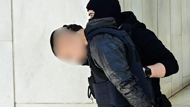 Δολοφονία 27χρονου στον Άγιο Δημήτριο: Στο Αυτόφωρο τρεις κατηγορούμενοι για υπόθαλψη εγκληματία