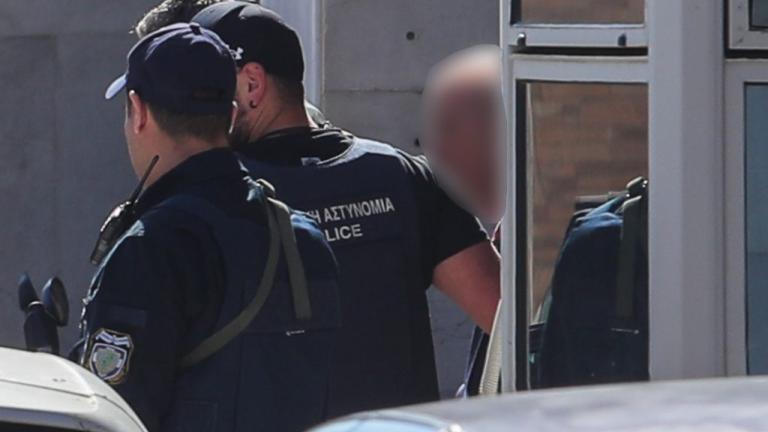 Προφυλακίστηκε ο 89χρονος για τις ένοπλες επιθέσεις σε ΕΦΚΑ και Πρωτοδικείο - «Δεν είχα ανθρωποκτόνο πρόθεση»